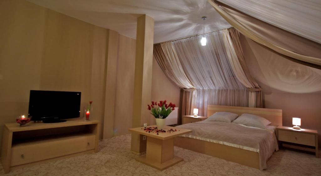 Hotel Hibiskus Boguchwała Rom bilde